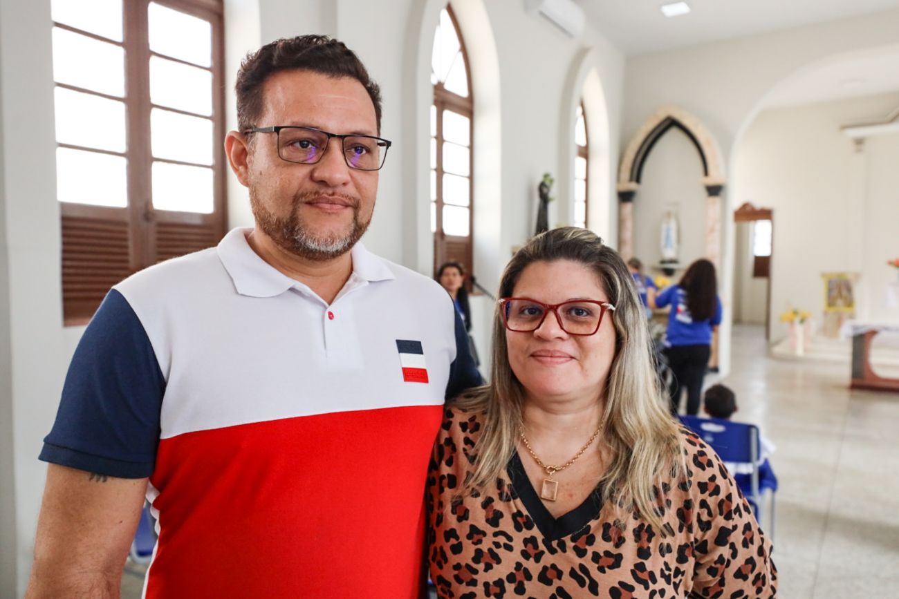 Adriano e Ana Carolina Capelo: segurança em deixar a filha em boa companhia - Foto: Marcelo Seabra / Ag. Pará