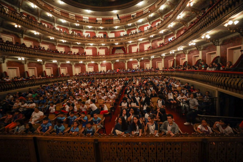 Foto: Projeto ''Concertos Didáticos'' encerra semestre com apresentações no Theatro da Paz