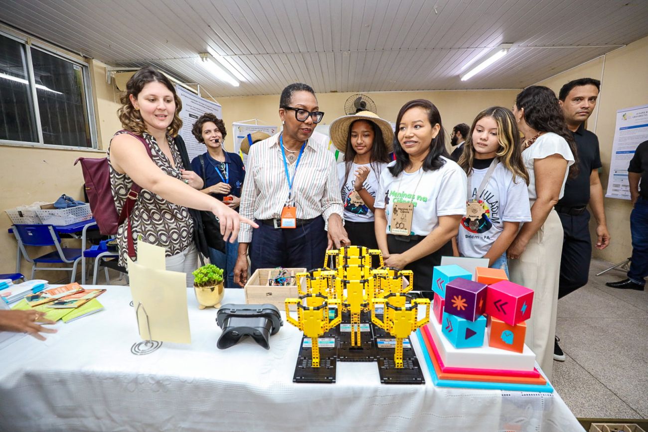 Educadora Alicia Herbert OBE, do Reino Unido, visitou duas escolas de Belém. Foto: Alex Ribeiro/Agência Pará