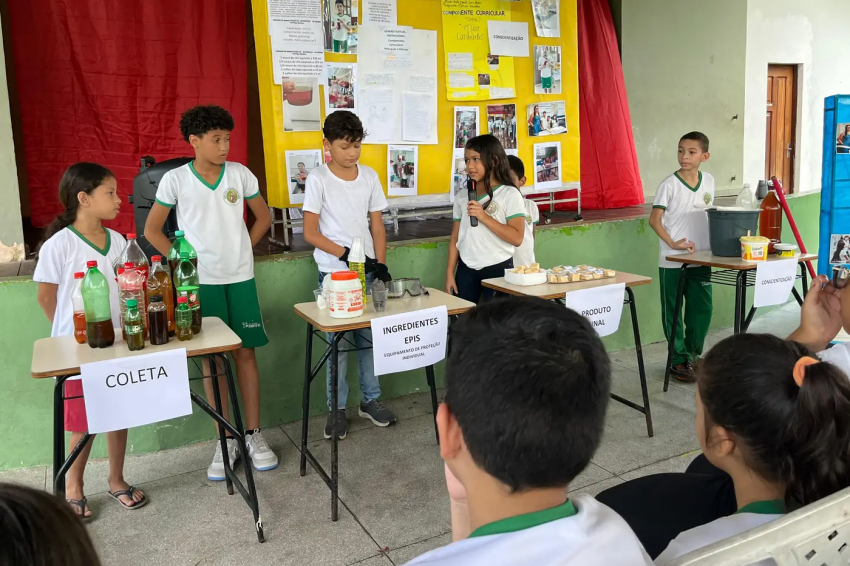 Foto: Educação Ambiental na prática: estudantes estaduais transformam óleo de cozinha usado em sabão ecológico