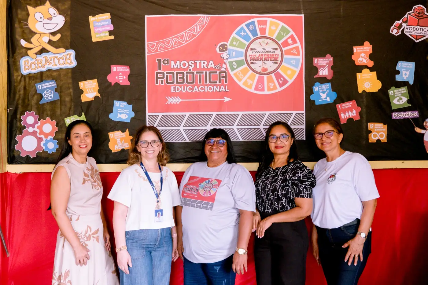 Equipe técnica acompanhou com orgulho a desenvoltura dos estudantes na I Mostra da Escola Indígena Jathiati Parkatêjê - Foto: Divulgação