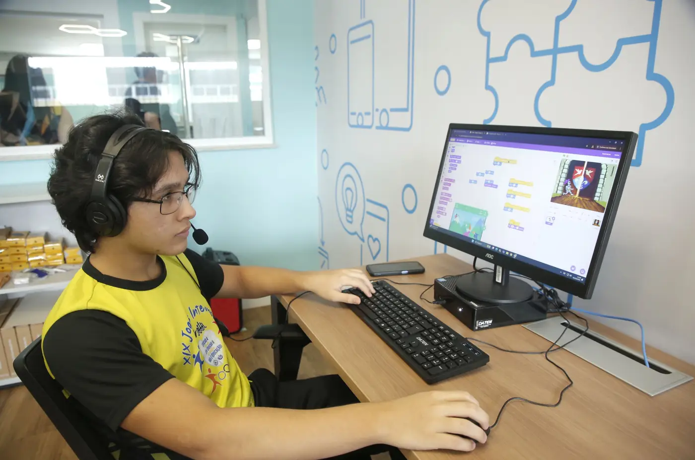 Estudante Aike Saraiva: 'experiências diferentes' - Foto: Eliseu Dias / Ncom Seduc