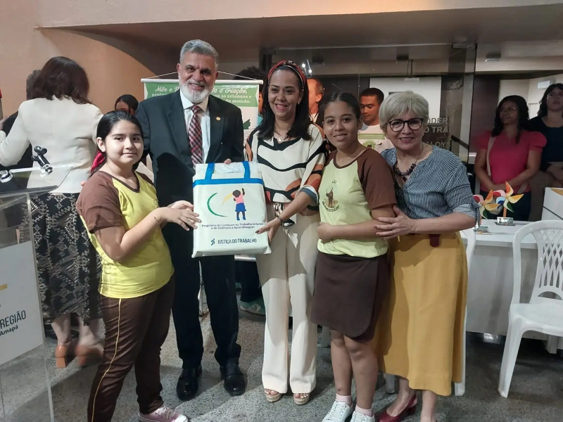 Foto: Alunos da Escola São Francisco, em Belém, ganham prêmio de luta contra trabalho infantil