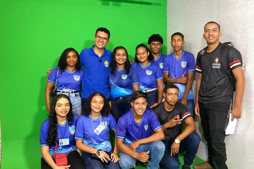 Foto: Centro de Mídias da Seduc recebe estudantes da Escola Estadual Rural da Comunidade Bela Vista do Jejú