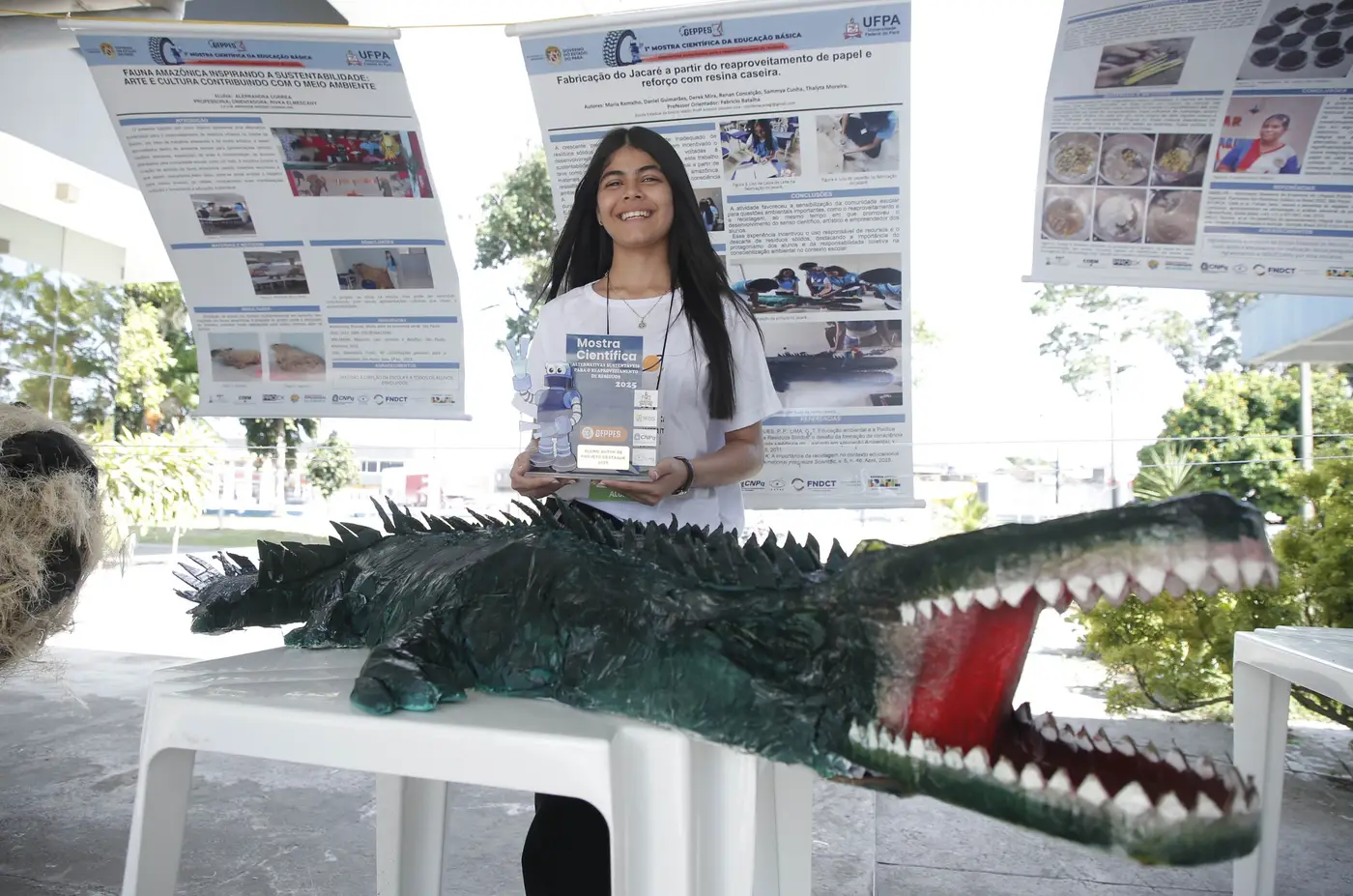 Estudante Sammya Cunha, do 1º ano da Escola Dr. Antônio Gondim Lins, localizada em Ananindeua - Foto: Eliseu Dias / Ncom Seduc Estudante Sammya Cunha, do 1º ano da Escola Dr. Antônio Gondim Lins, localizada em Ananindeua - Foto: Eliseu Dias / Ncom Seduc