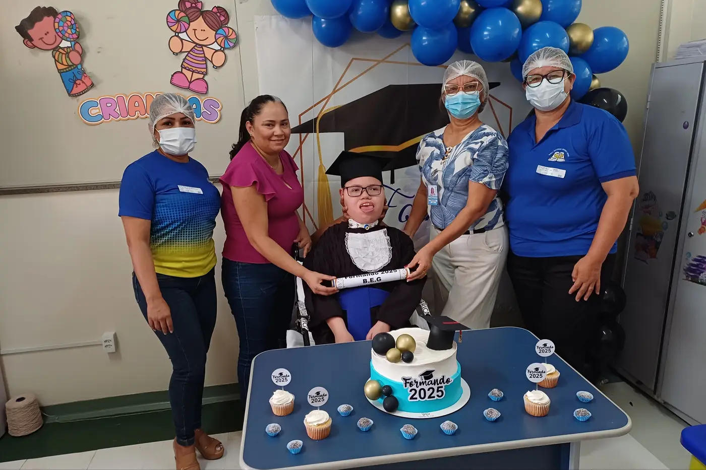 Luan comemorou a conclusão do Ensino Fundamental - Foto: Gustavo Campos/Ascom HRBA Luan comemorou a conclusão do Ensino Fundamental - Foto: Gustavo Campos/Ascom HRBA