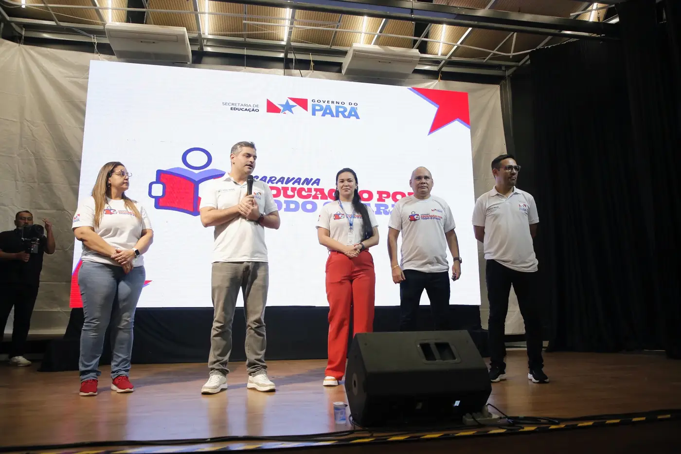 Secret&aacute;rio de Educa&ccedil;&atilde;o, Ricardo Sefer, conduziu a abertura do evento e falou da import&acirc;ncia da caravana como inclus&atilde;o &agrave; educa&ccedil;&atilde;o de qualidade para todos - Foto: Eliseu Dias / Ncom Seduc