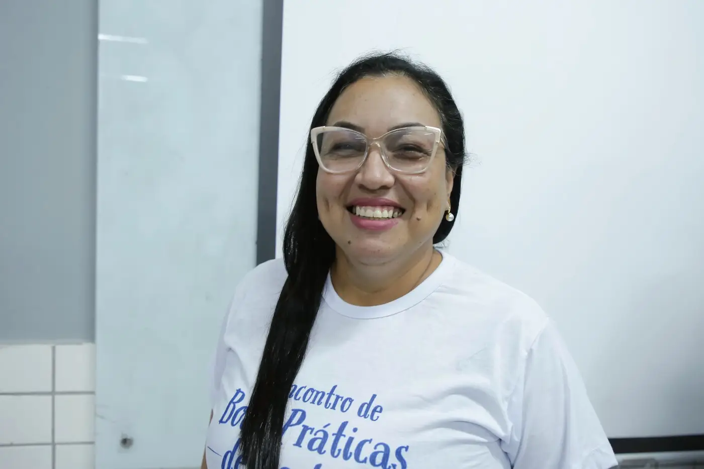 A diretora da Escola Santa Luzia de Marilac, Ana Shirley Ramos Santos - Foto: Eliseu Dias / Ncom Seduc
