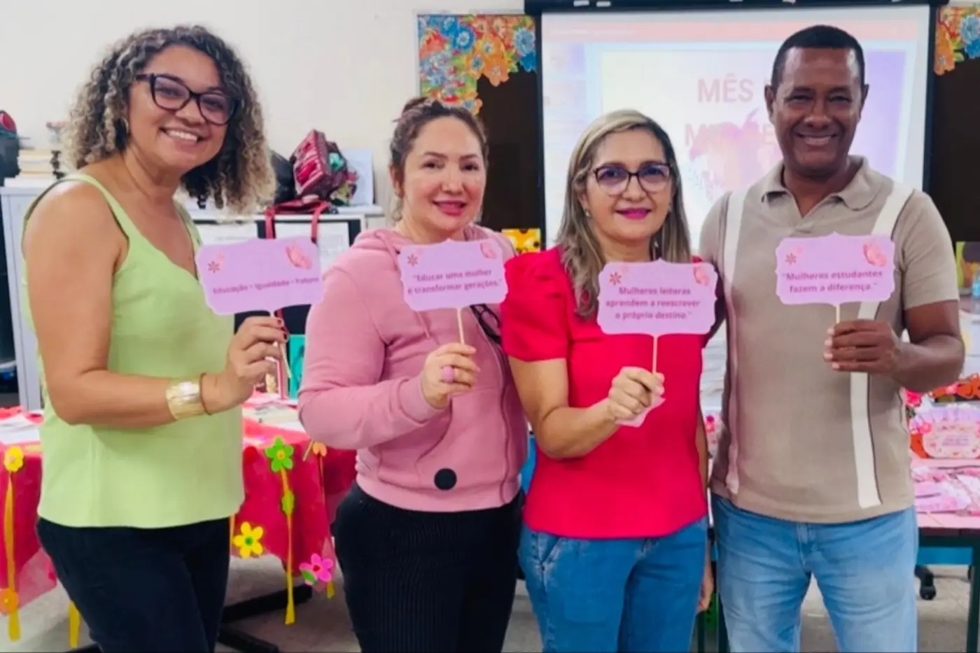 Professores incentivam o autoconhecimento a partir de reflexões sobre obras clássicas com link com os dias atuais - Foto: Divulgação Professores incentivam o autoconhecimento a partir de reflexões sobre obras clássicas com link com os dias atuais - Foto: Divulgação