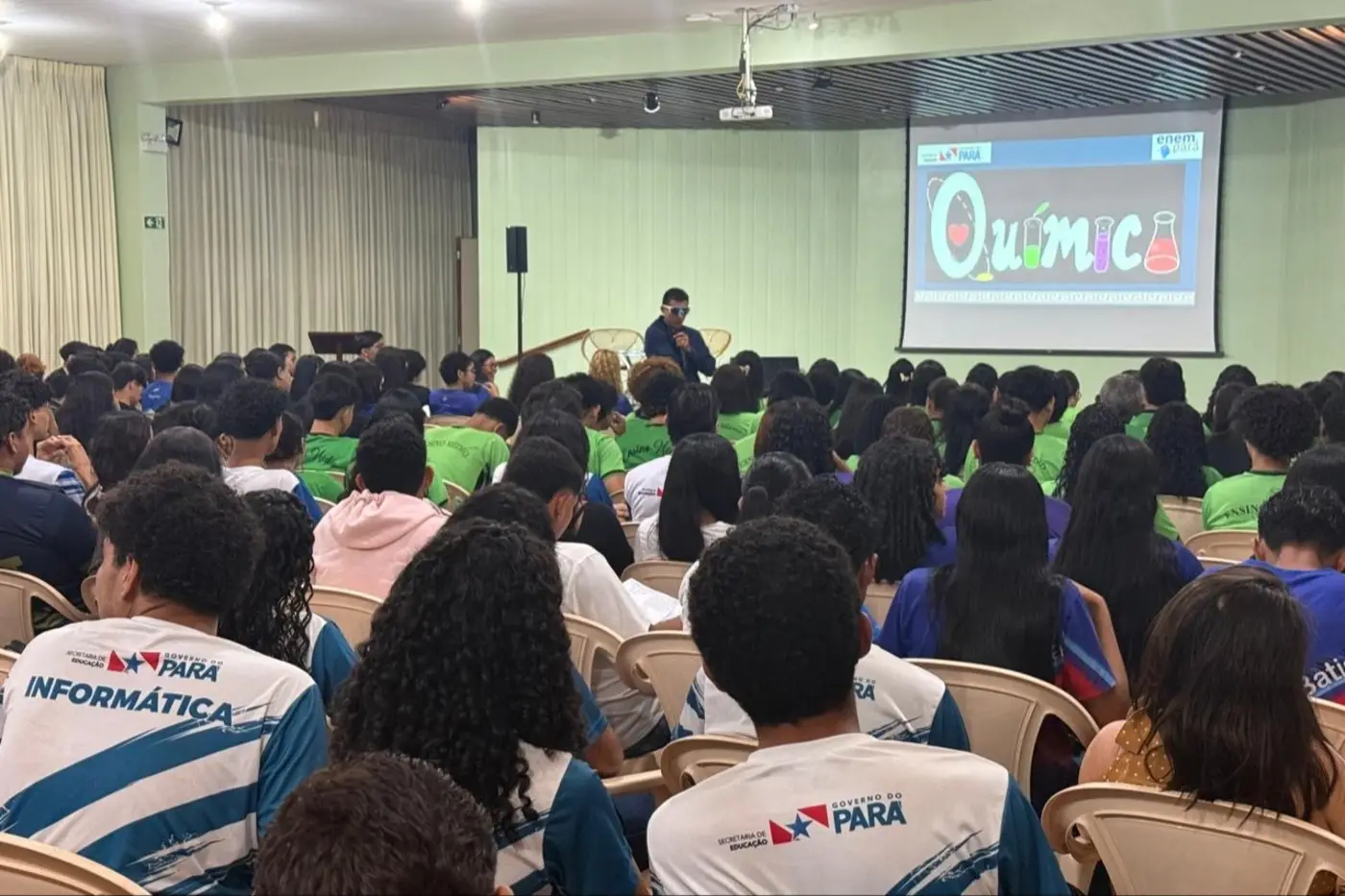 Estudantes de Benevides recebendo o aulão do Enem Pará Itinerante - Foto: Divulgação Estudantes de Benevides recebendo o aulão do Enem Pará Itinerante - Foto: Divulgação