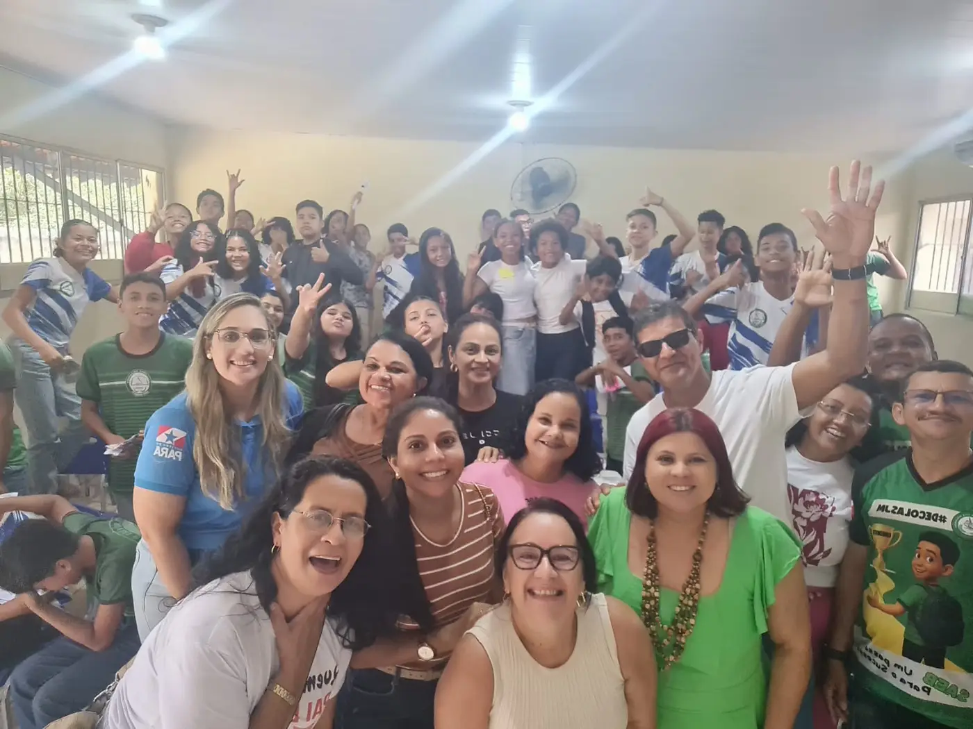 Estudantes, professores e familiares se reuniram em 70 escolas do estado para trabalhar juntos no combate à violência - Foto: Divulgação Estudantes, professores e familiares se reuniram em 70 escolas do estado para trabalhar juntos no combate à violência - Foto: Divulgação