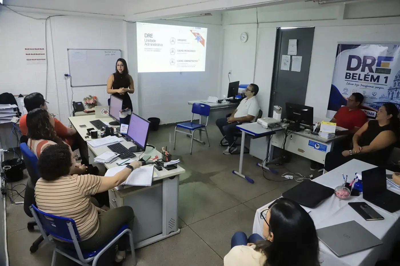 Representante do gabinete da Seduc, a advogada Larissa Remédios apresentou orientações sobre a condução dos processos no PAE - Foto: Divulgação