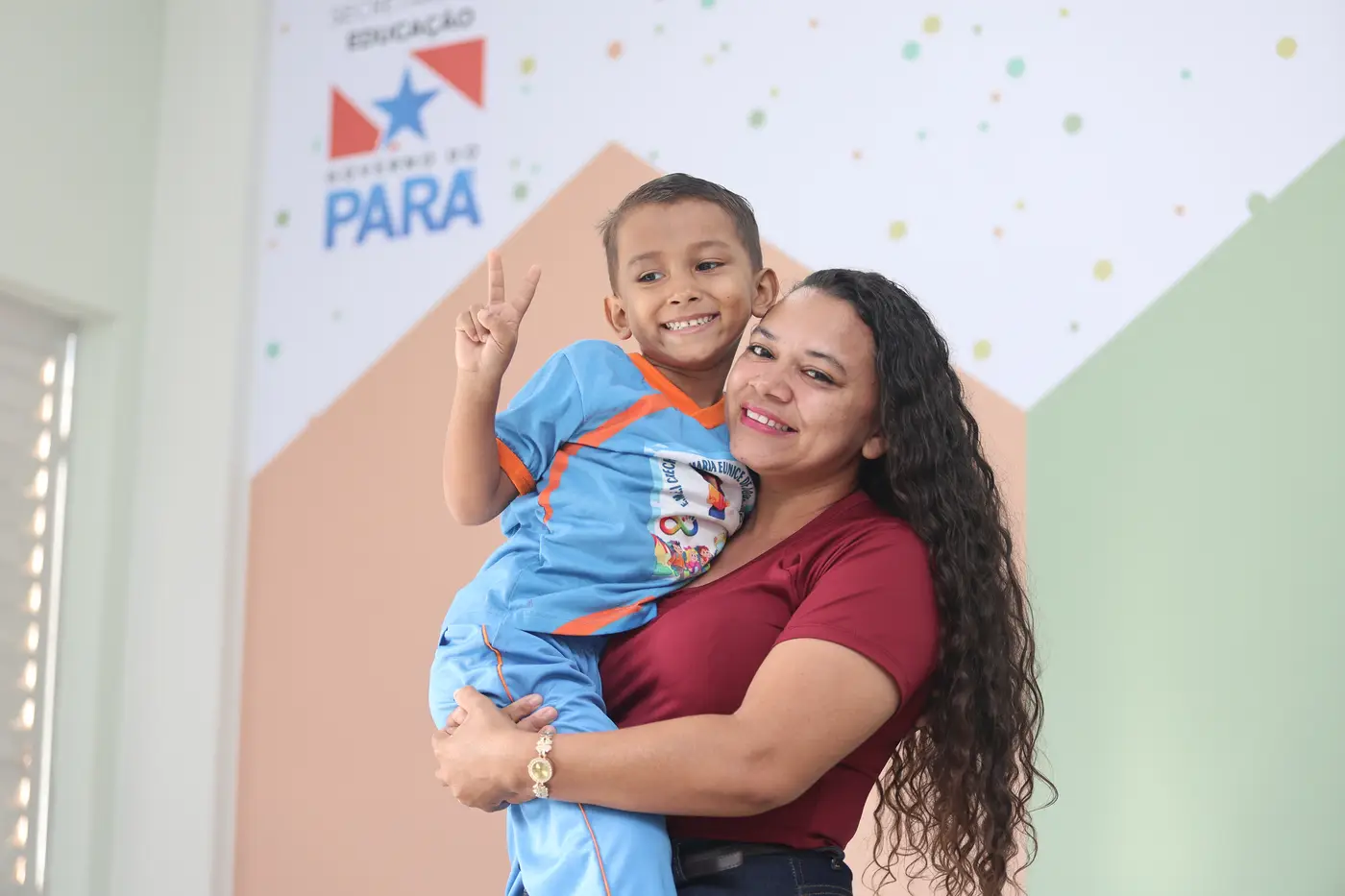 Maria Souza, mãe do pequeno Jaaziel, conferiu as novas instalações e celebrou a chegada de um ambiente seguro para o desenvolvimento do filho - Foto: Bruno Cruz / Ag. Pará Maria Souza, mãe do pequeno Jaaziel, conferiu as novas instalações e celebrou a chegada de um ambiente seguro para o desenvolvimento do filho - Foto: Bruno Cruz / Ag. Pará
