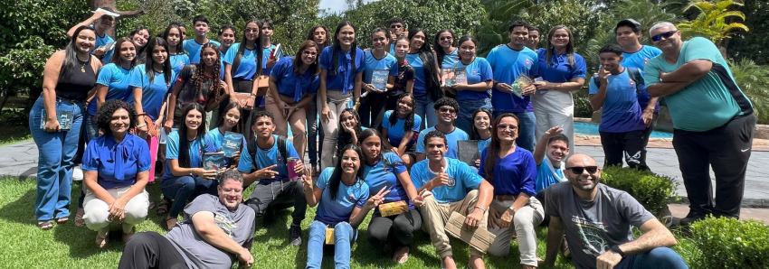 Foto: Escola estadual de tempo integral leva estudantes para ‘piquenique literário’ em Santo Antônio do Tauá