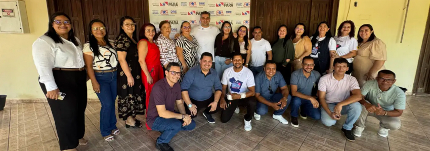 Foto: Seduc discute investimentos em visita técnica à Diretora Regional de Mãe do Rio