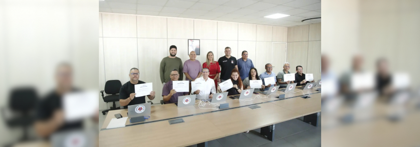 Foto: Professores vencedores do Prêmio de Inovação da Educação Paraense recebem Chromebooks