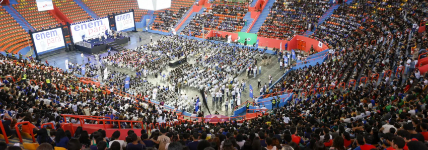 Foto: Seduc reúne mais de 10 mil estudantes no maior aulão de revisão para o Enem já realizado no Pará