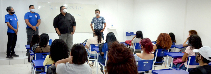 Foto: Aulas no Polo Metropolitano Pré-Enem, em Belém, motivam alunos da rede pública estadual