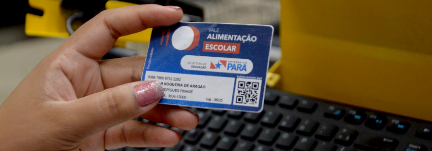 Foto: Supermercados ficam movimentados com a liberação da 10ª recarga do vale-alimentação