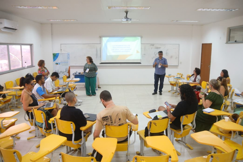 Foto: Professores da rede estadual apresentam estudo sobre artes, rap e escolarização no V Simpósio Nacional de Socioeducação, em São Luís (MA)