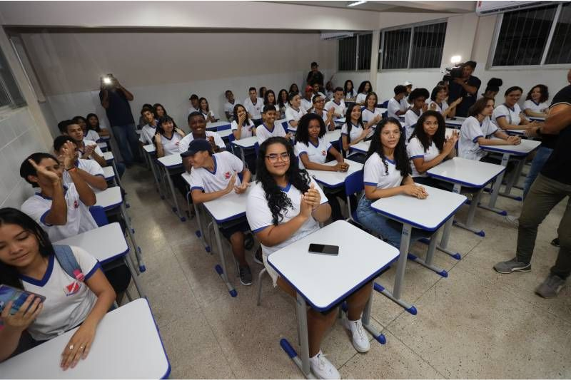 Foto: Governo encontra escola com obras paralisadas por anos, retoma a reconstrução e entrega à população de Parauapebas