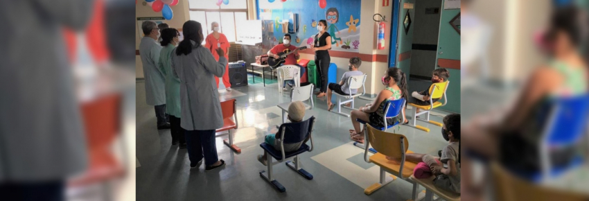 Foto: Crianças internadas no Metropolitano voltam às aulas presenciais na Classe Hospitalar