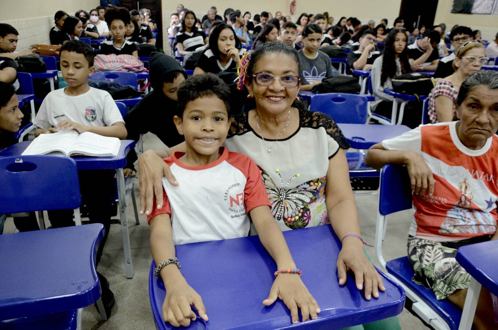 Professora Maria Auxiliadora e Aluno João Antônio - Foto: Rai Pontes / Ascom Seduc