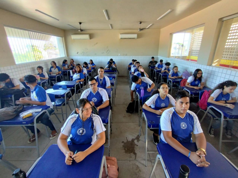 Foto: Escola Jorge Lopes Raposo comemora alto índice de presença na prova do Saeb