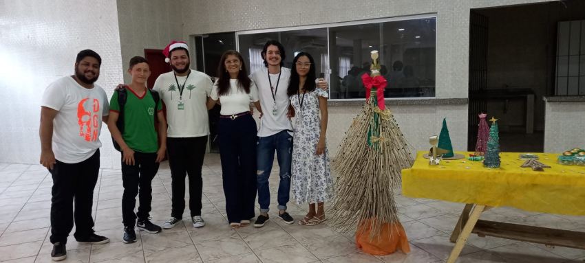 Foto: Escola estadual promove Natal sustentável no bairro da Condor, em Belém