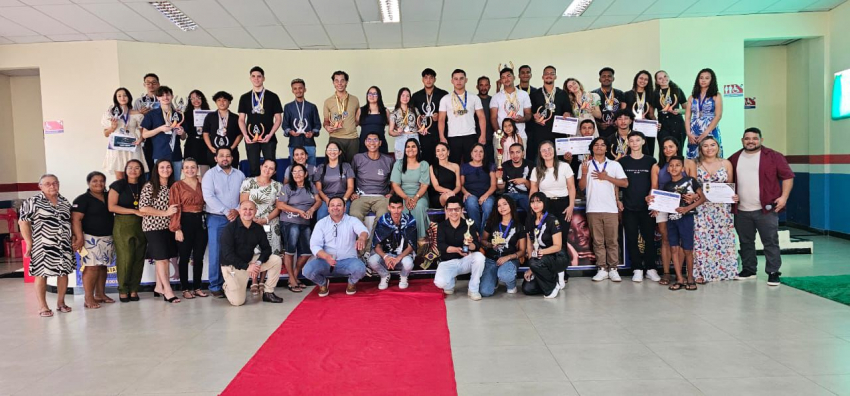 Foto: Escola Dr. Romildo Veloso, em Ourilândia do Norte, realiza conquistas em olimpíadas nacionais