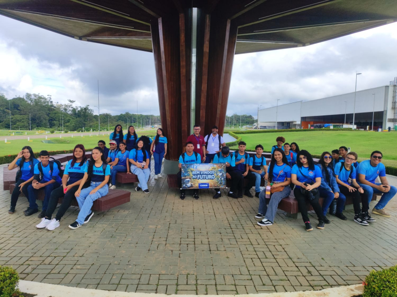 Foto: Alunos da rede estadual vivenciam bioeconomia amazônica em visita ao Ecoparque da Natura