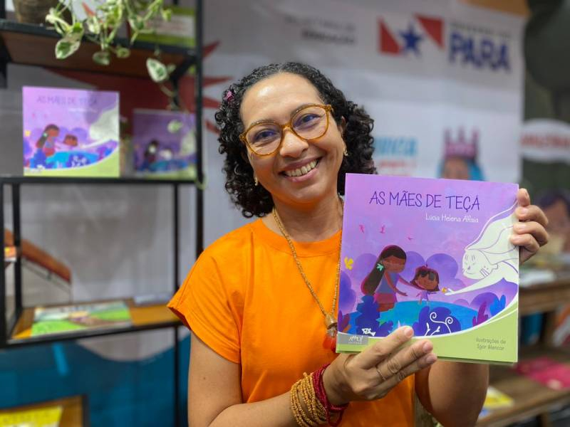 Foto: Professora da Seduc lança obra sobre educação indígena, na Feira do Livro