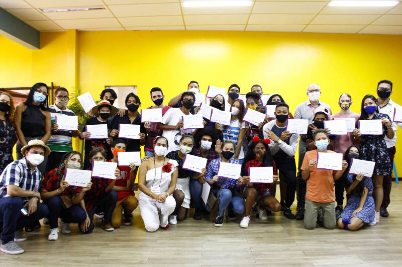 Foto: Alunos do Projeto ‘Cenas de Paz’ do Território do Guamá recebem certificado de conclusão das oficinas  