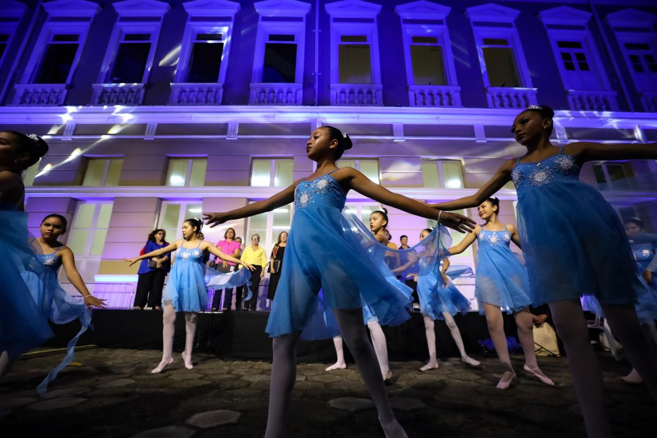 As bailarinas levaram graça e leveza ao espetáculo de Natal (Foto: Rodrigo Pinheiro / Ag.Pará)