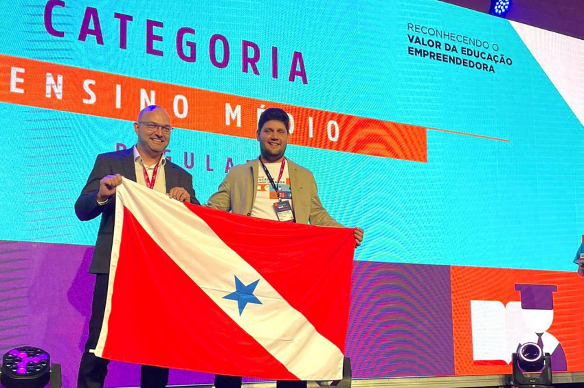 Foto: Professor da rede estadual do Pará vence o Prêmio Educador Transformador