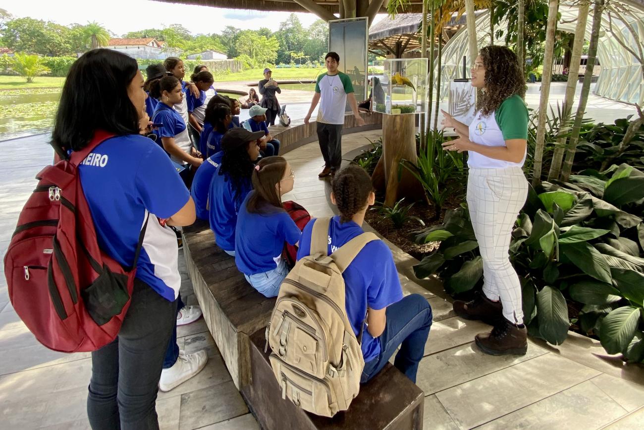 Os estudantes tiveram um aprendizado in loco sobre flora e fauna da Amazônia - Foto: Vinícius Leal / Ascom Ideflor-Bio