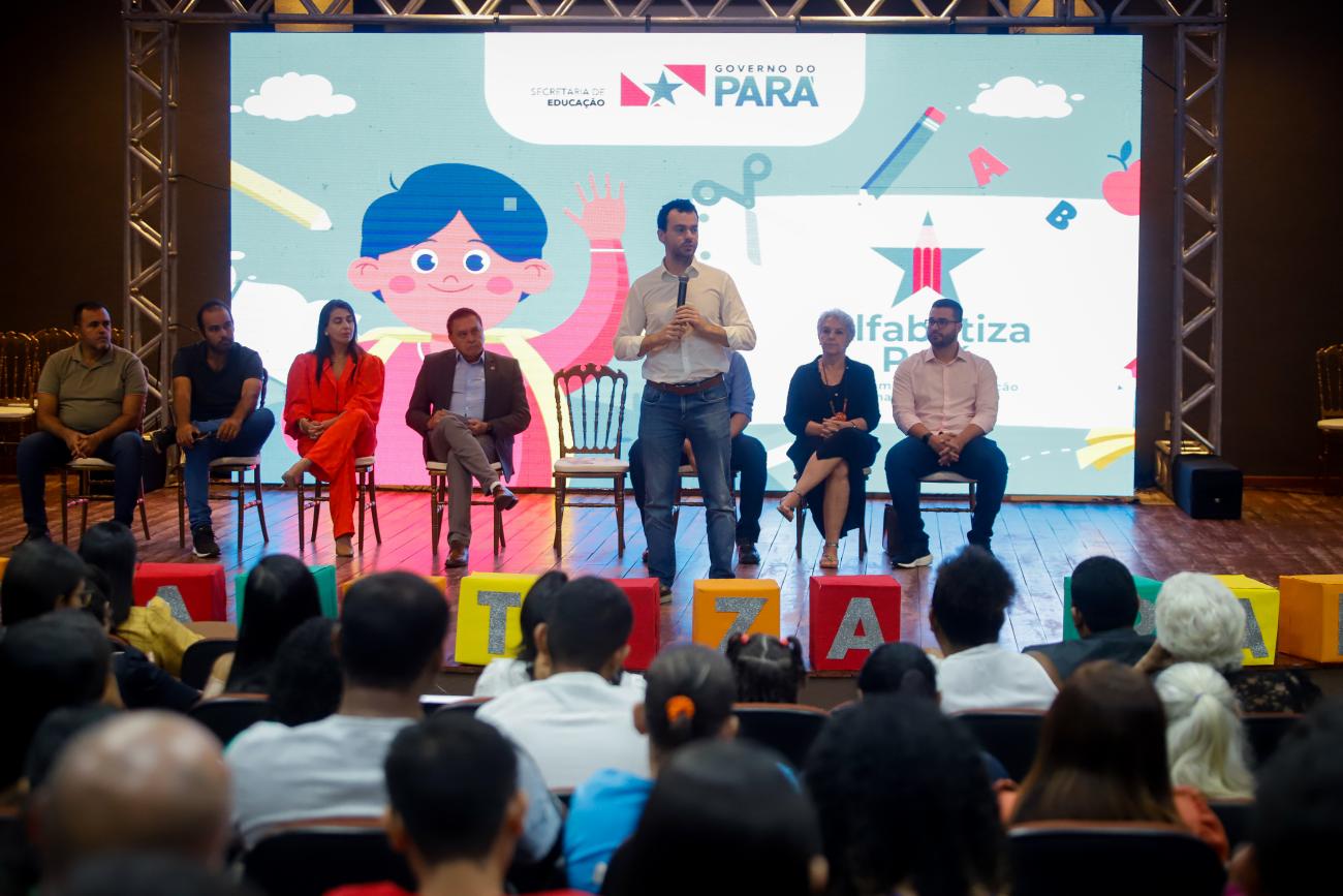 Gestores da regi&atilde;o participaram do evento e conheceram os esfor&ccedil;os do Estado para alfabetizar a todos na idade certa - Foto: Daniel Guimar&atilde;es / Ascom Seduc