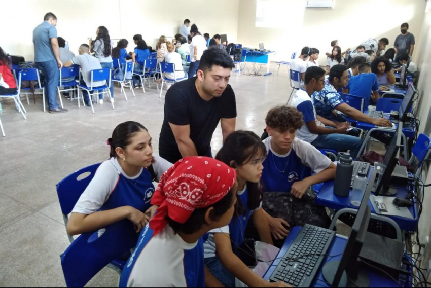 Foto: Estudantes e professores da rede estadual concluem oficina do Projeto Rádio Escola