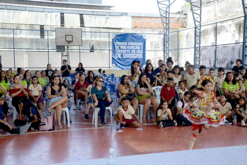 Foto: Escola Estadual D. Pedro II recebe ação de cidadania e prevenção ao uso de drogas