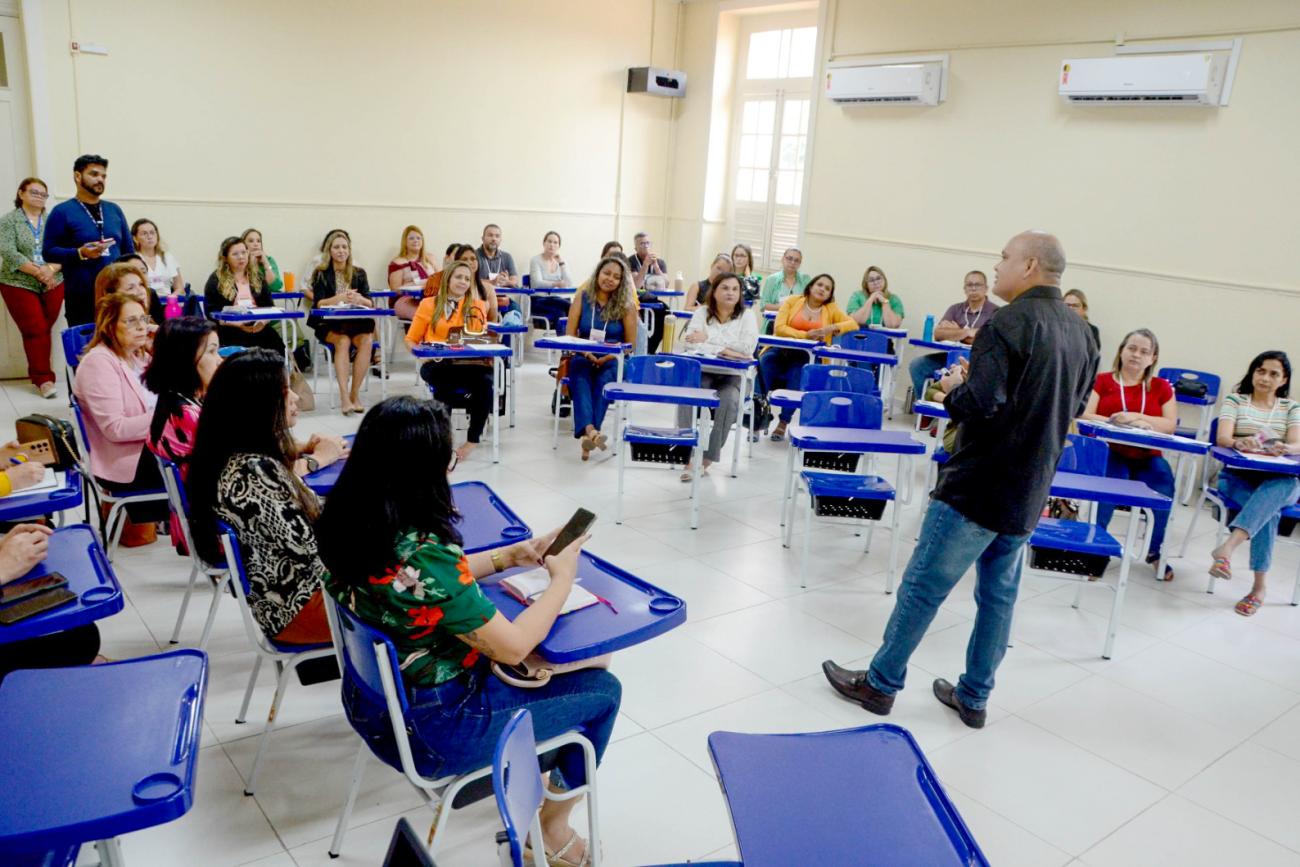 Secret&aacute;rio adjunto, J&uacute;lio Meireles, destacou a import&acirc;ncia da forma&ccedil;&atilde;o 