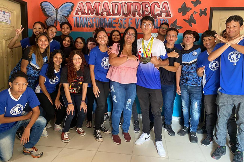Foto: Alunos da rede pública estadual ganham medalhas em competições nacional e internacional
