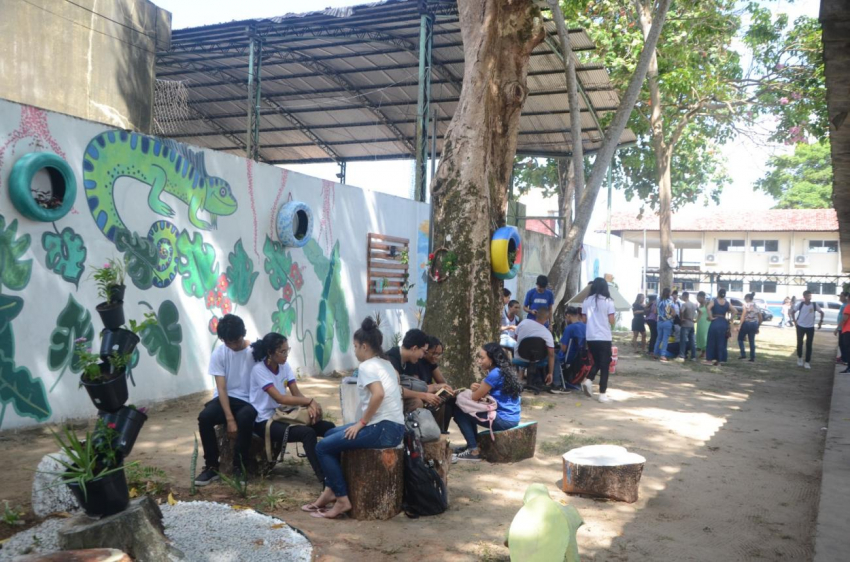 Foto: Escola Cordeiro de Farias tem curso de jardinagem para comunidade escolar