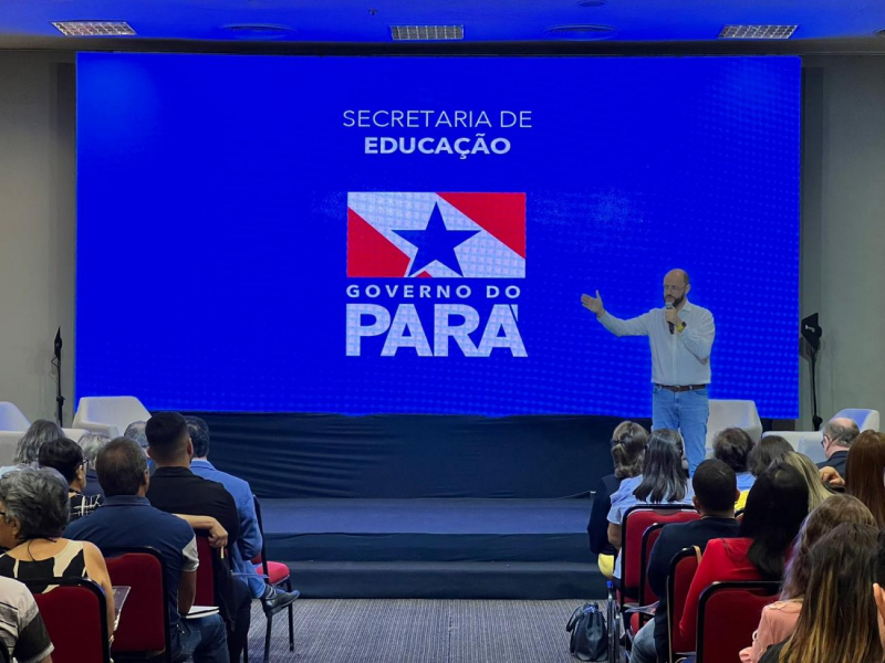 Foto: Titular da Seduc participa de Seminário de ICMS da Educação
