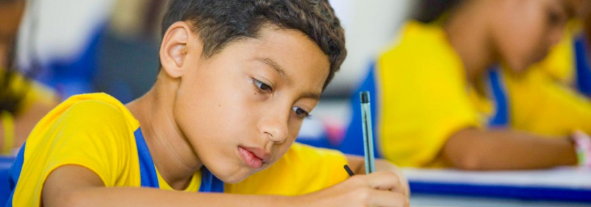 Foto: Estado sanciona sistema de bonificação para estudantes e servidores da educação