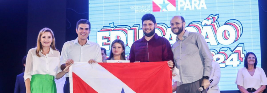 Foto: Seduc entrega planejamento estratégico e anuncia criação do Centro de Estudo de Línguas