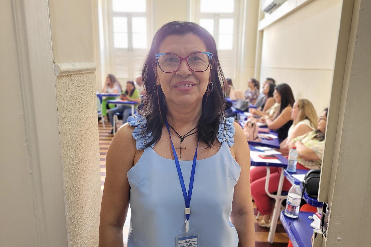 Esther Braga, formadora da equipe de implementação do Tempo Integral da Seduc - Foto: Fernanda Cavalcante / Ascom Seduc