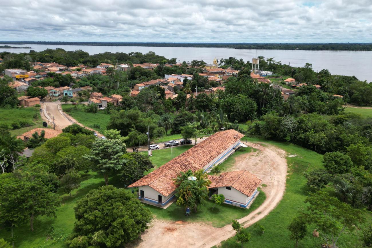 Cercada pela natureza, a Escola Dr. Abel Figueiredo receberá obras importantes de reconstrução e ampliação - Foto: Divulgação