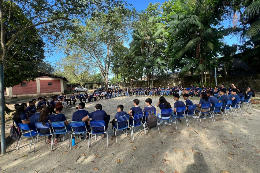 Foto: Alunos da rede pública estadual participam da Semana da Escuta das Adolescências