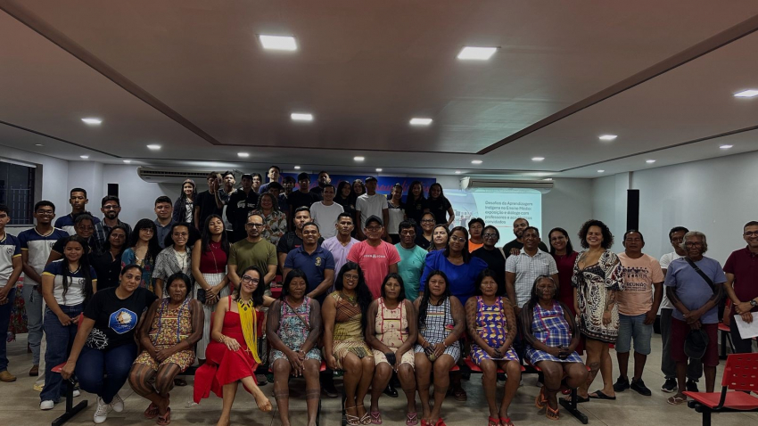 Foto: EE CARMINA GOMES DIALOGANDO SOBRE OS DESAFIOS DE APRENDIZAGEM DE ESTUDANTES KAYAPÓS, EM UMA ESCOLA NÃO INDÍGENA