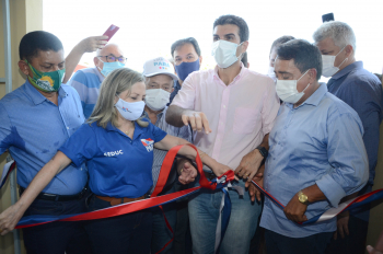 Foto: Governador Helder Barbalho e a secretária de Educação, Elieth Braga, no ato de entrega da nova escola em Mocajuba | Fotógrafo: Rai Pontes